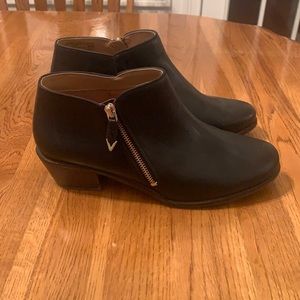 Vionic  Leather Bootie